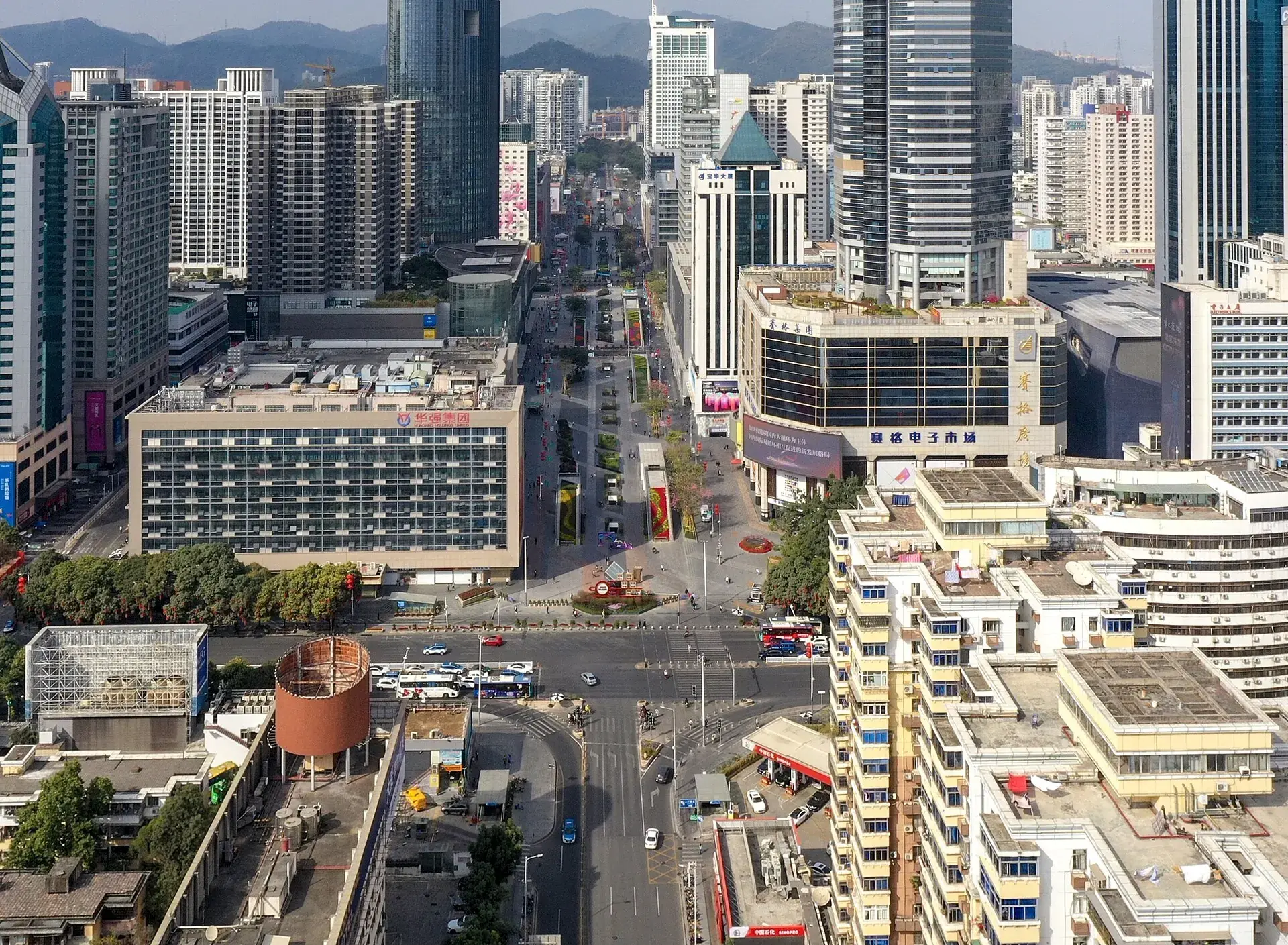 The Shenzhen street grid below the towers, at the end of the afternoon