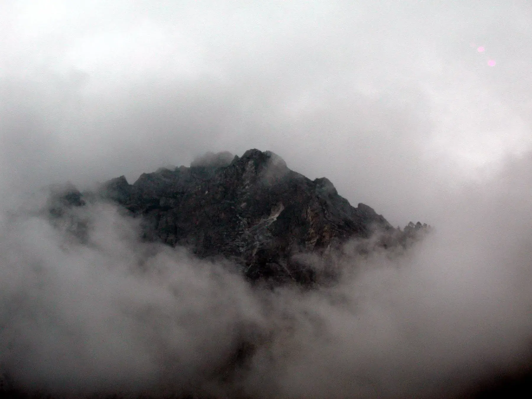 The mountains above cloud at the end of the day