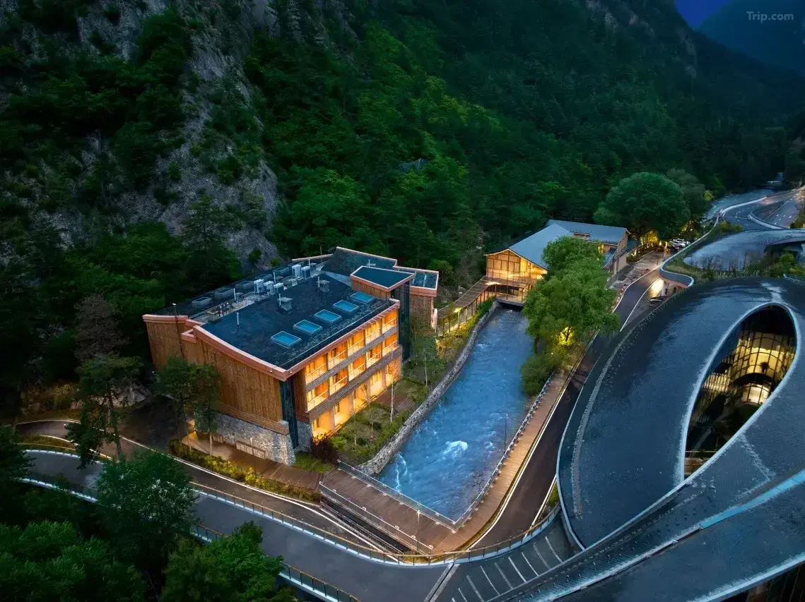 Noble Guest Hotel