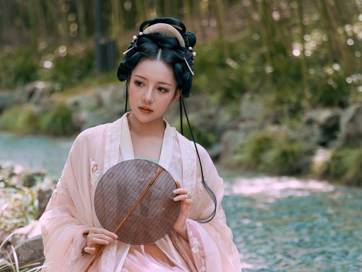 Hanfu Rental and Photoshoot in China: Best Places to Wear Hanfu in Beijing, Xi’an, and Luoyang