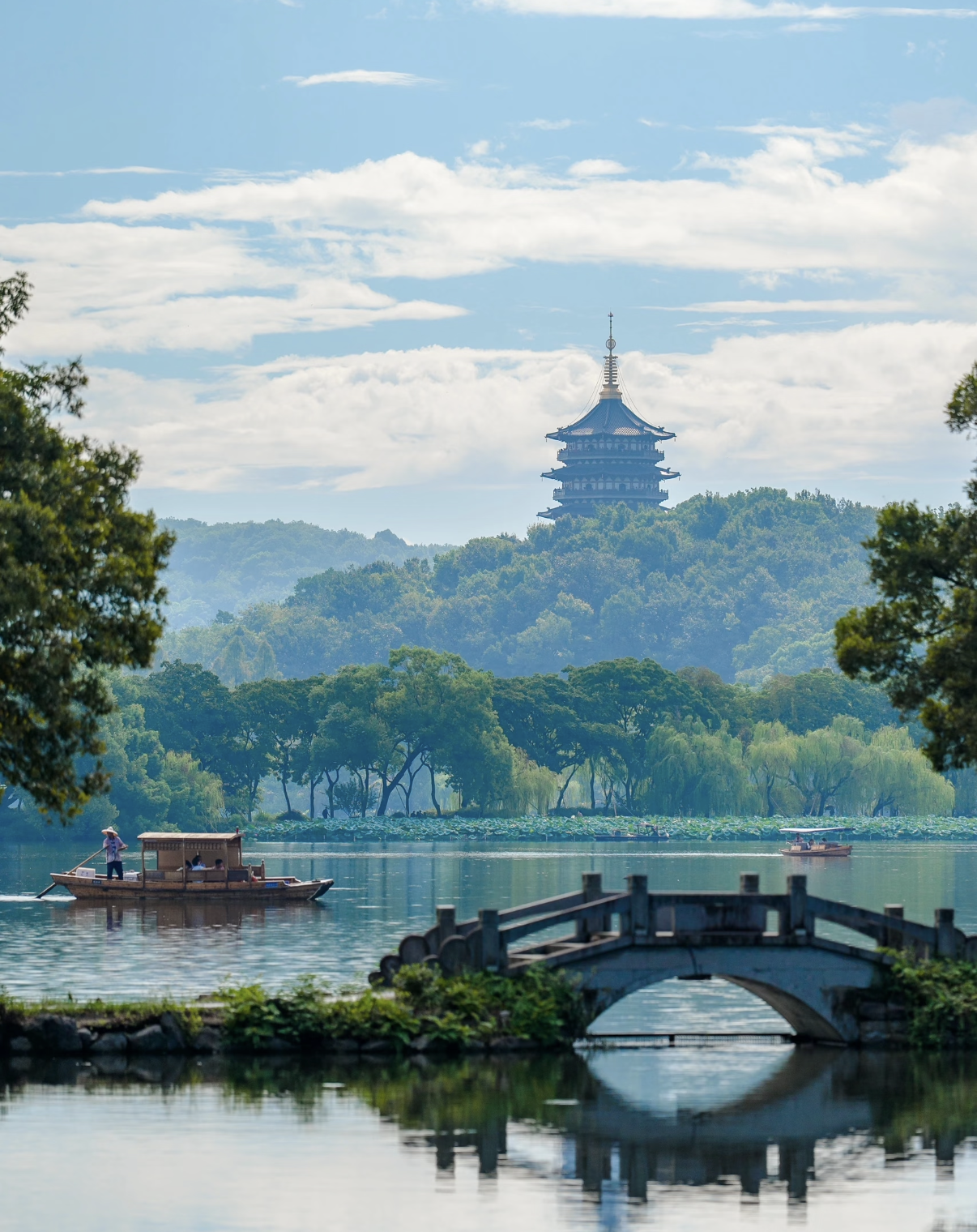 Boat Tour of West Lake, Hangzhou