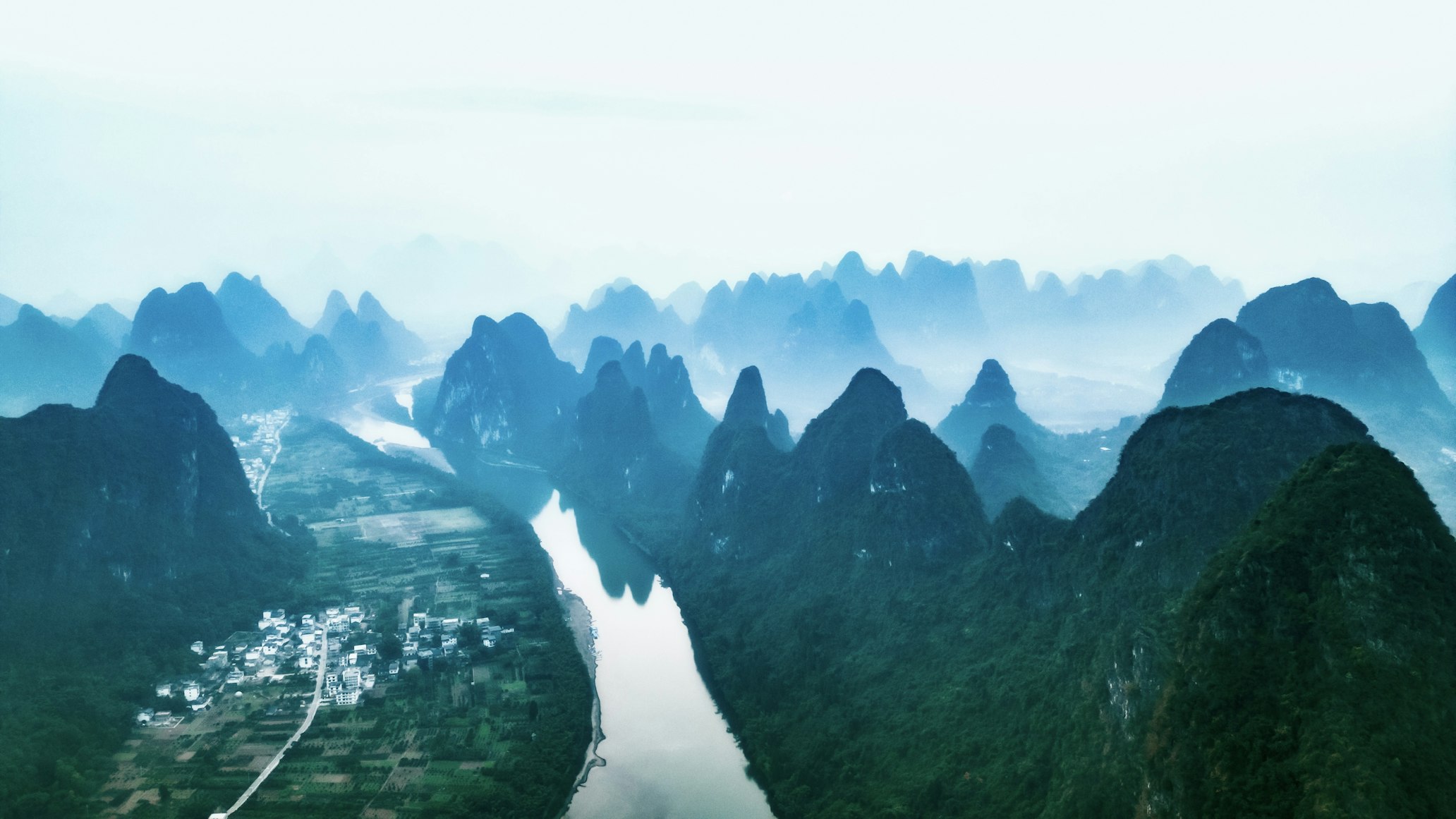Classic China with Yangtze River Cruise: 16 Days from Beijing to Shanghai