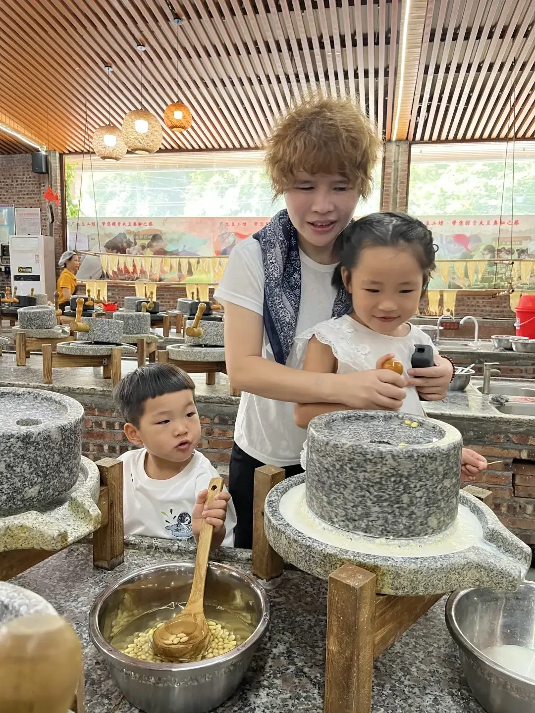 親手石磨豆漿與原生態豆腐宴, 英德