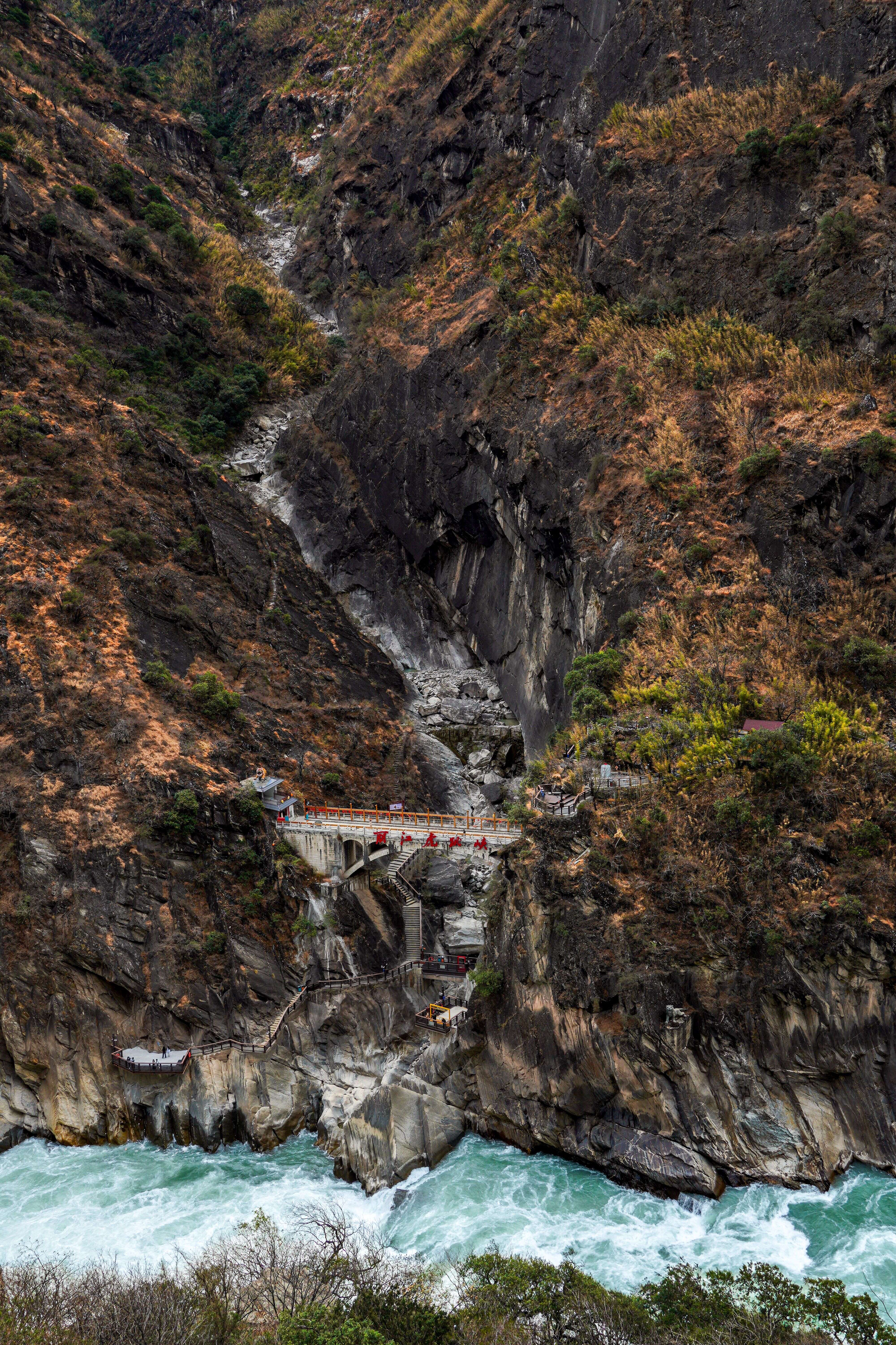 Tiger Leap Gorge, Lijiang
