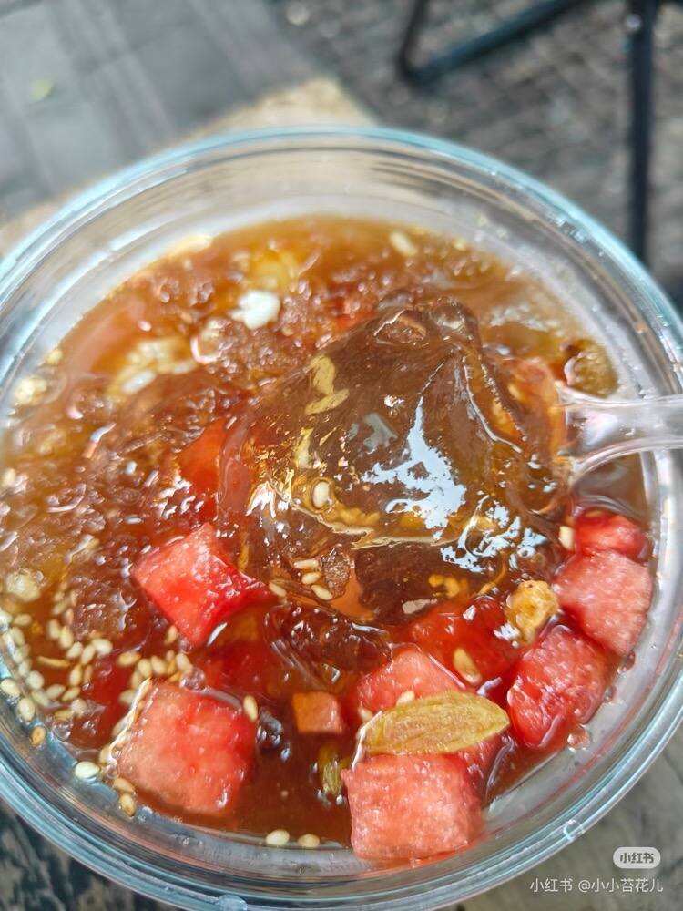 Bing fen — chilled glass jelly with brown sugar and watermelon